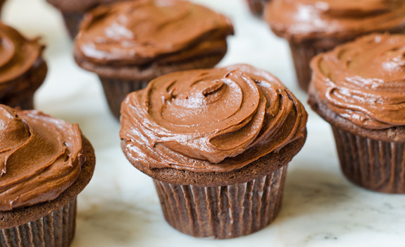 Make A Cupcake And We'll Tell You Where You'll Meet Your Soulmate! Take this yummy quiz and find out today!