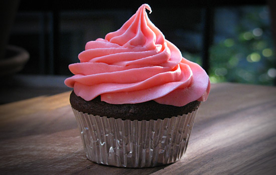 Make A Cupcake And We'll Tell You Where You'll Meet Your Soulmate! Take this yummy quiz and find out today!
