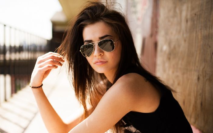 Which Sunglasses should you wear this summer? Take this quiz and find out today!