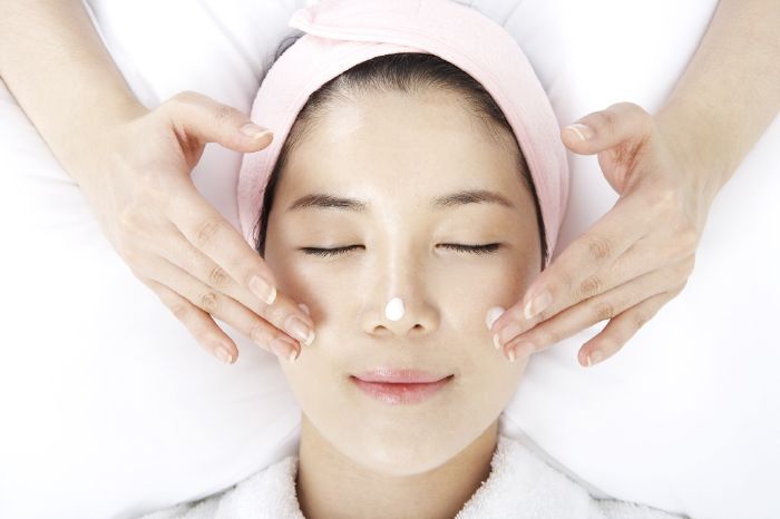 There are some strange beauty trends coming out of South Korea and some women swear by the weird ingredients. Have you tried or are you thinking of trying some SoKo (South Korean) products? Take the quiz to find out if you know what these wacky ingredients are used for!